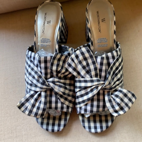 Worthington Shoes - Women’s  black/white sling backs . Size 8 .